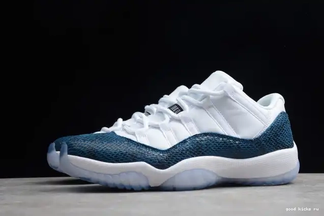 Blue Air Navy 11 Snakeskin CD6846-102 Jordan Low 0503